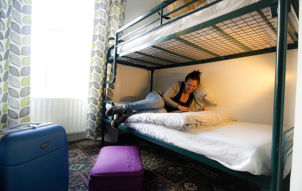 Cashel Holiday Hostel Bagian luar foto